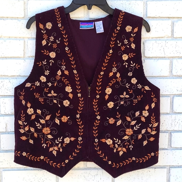 Northcrest Jackets & Blazers - ADORABLE VINTAGE COTTAGE CORE VEST